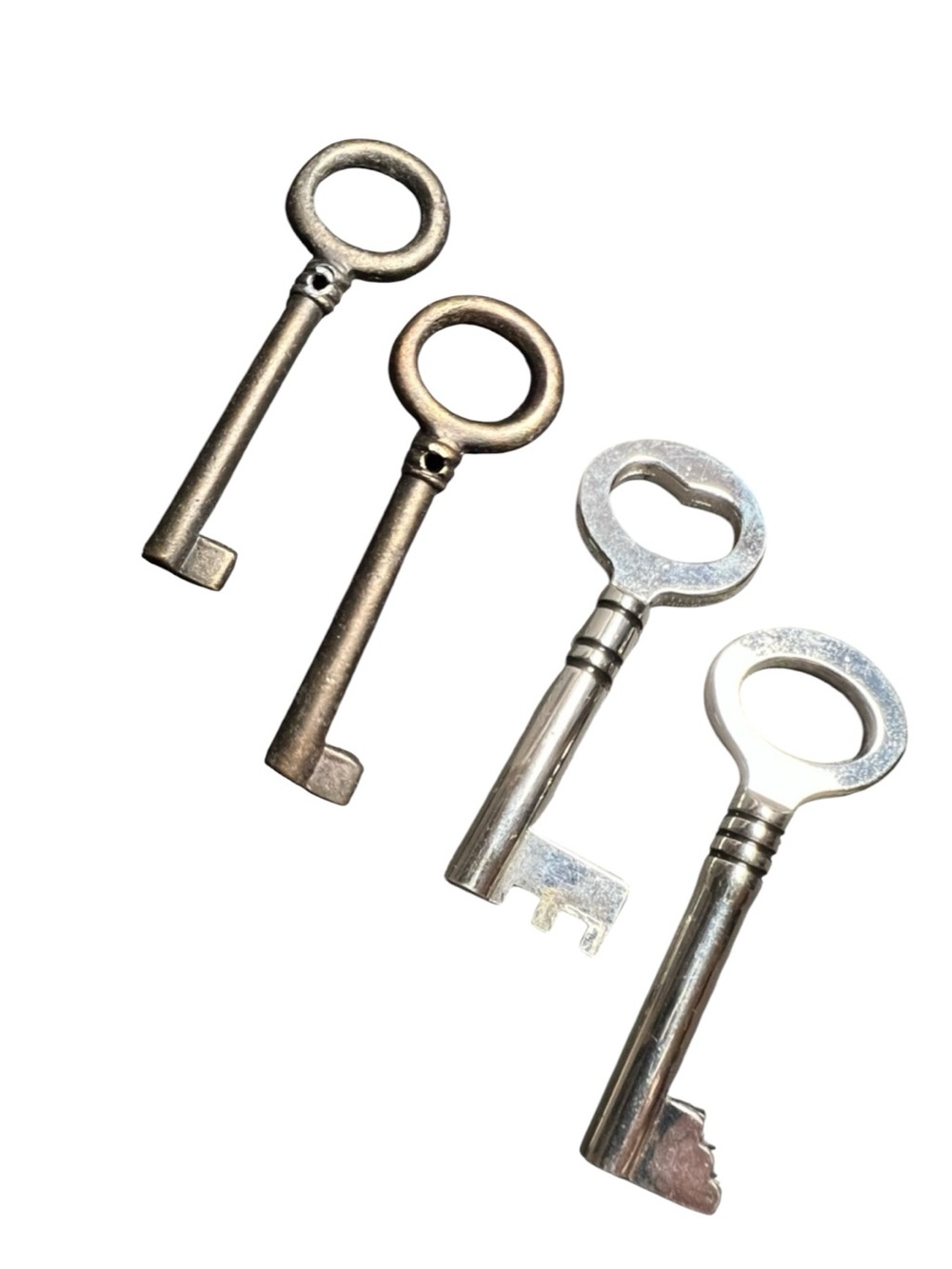 Vintage 4 Skeleton Keys -Silver & Brass Tones